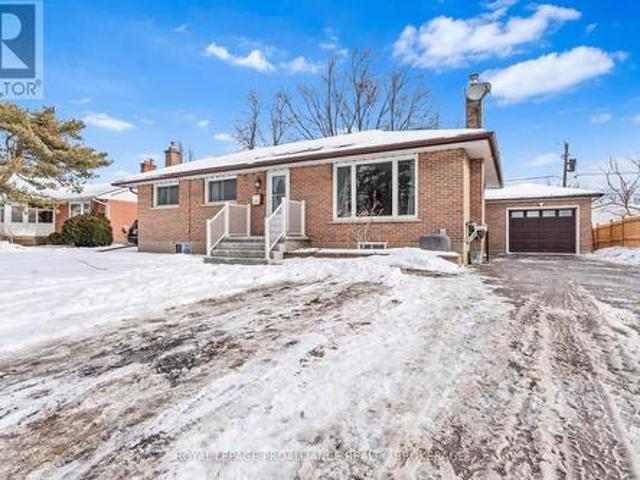67 Manitou Crescent W, Loyalist Amherstview, ON, K7N 1C1 house for sale | Listing ID X11970 | Royal LePage