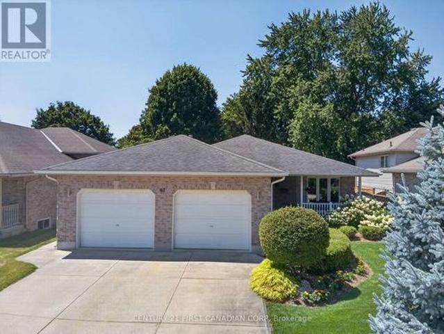 67 Moffatt Lane, Strathroy Caradoc Sw, ON, N7G 3Z8 house for sale | Listing ID X13723 | Royal LePage