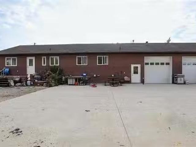 64023 307 Hwy, Seven Sisters Falls, MB, R0E 1Y0 house for sa.