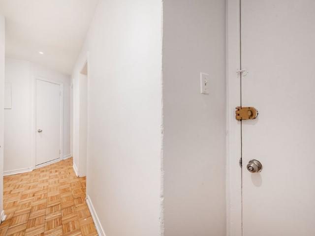 6415 Rue Laurendeau Montréal Le Sud Ouest, QC H4E