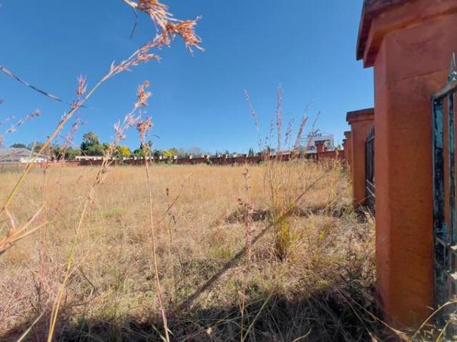 642 m² Land available in Ruimsig