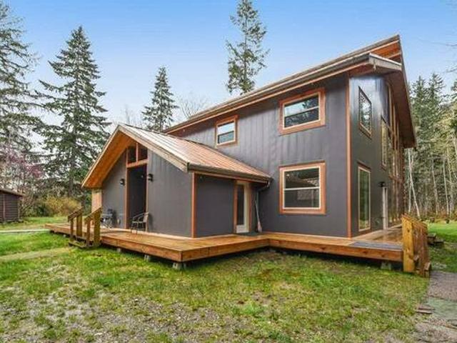6437 Rennie Rd Courtenay BC V9J 1V1 For Sale