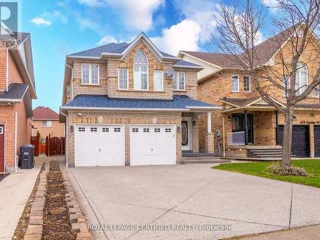 643 Garden Walk, Mississauga, ON, L5W 1V9 house for sale | Listing ID W13209 | Royal LePage