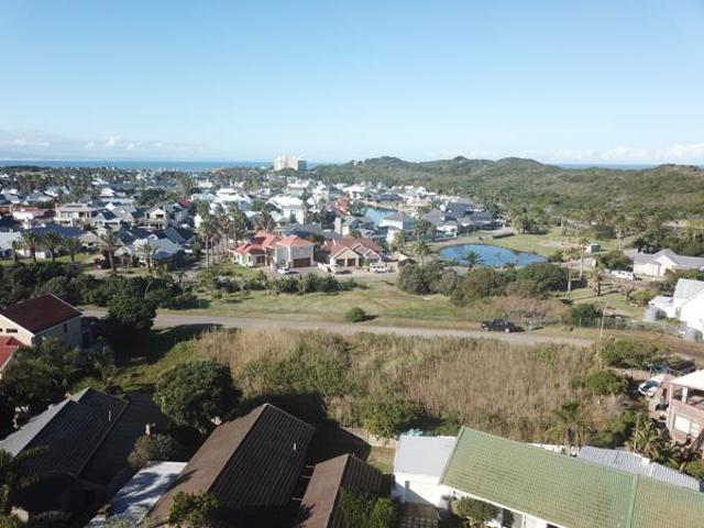 643 m² Land available in Aston Bay