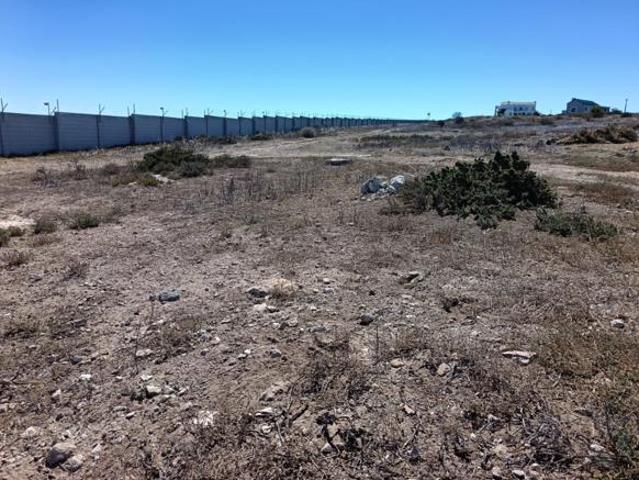 644 m² Land available in Hoogland