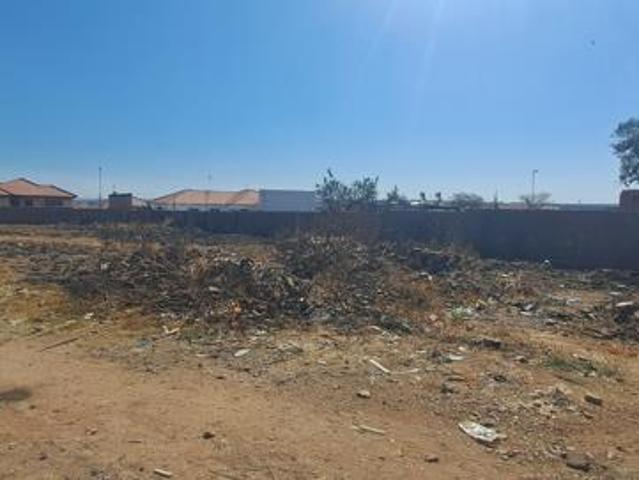 644 m² Land available in Nirvana