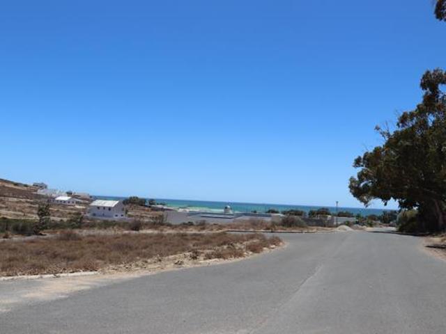 644 m² Land available in St Helena Views