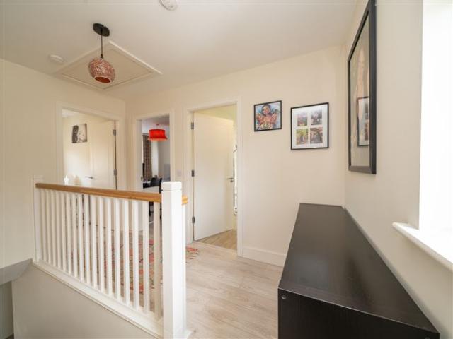 645,000 | 71 Diswellstown Way, Castleknock, Co. Dublin, 15 Brock DeLappe Estate Agents 5007 MyHome. Ie Residential