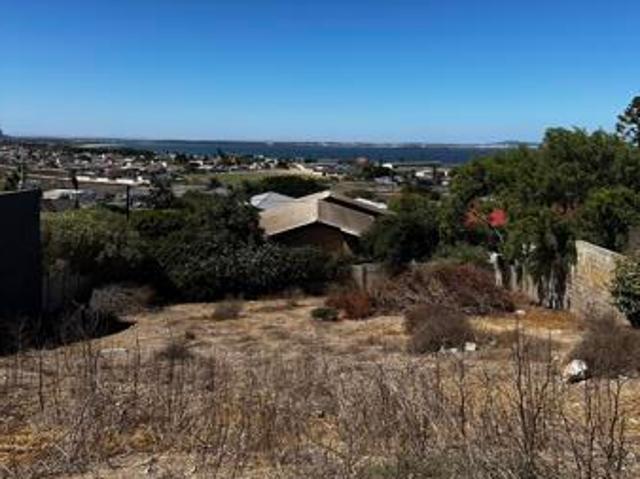 645 m² Land available in Saldanha Heights