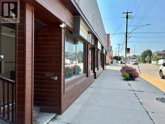 647 Broadway Street Unit# B, Plympton Wyoming, ON, N0N 1T0 commercial for lease | Listing ID 26009 | Royal LePage