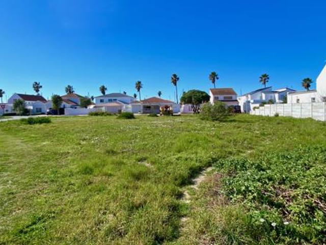 647 m² Land available in Port Owen