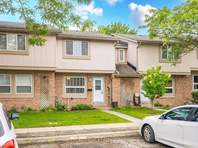 647 Woodward Avenue, Milton | 3Beds/2Bath, Townhouse, $549,000 | Condos. Ca
