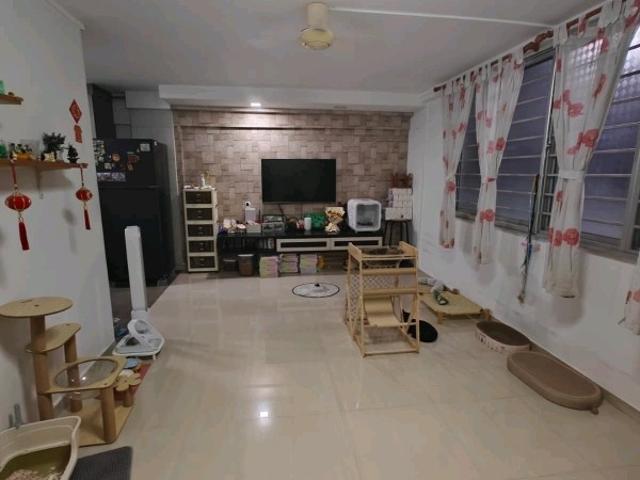647 Yishun Street 61 HDB Apartment For Sale, $508,000, 3 Bed 2 Bath 947 sqft $536.00 psf
