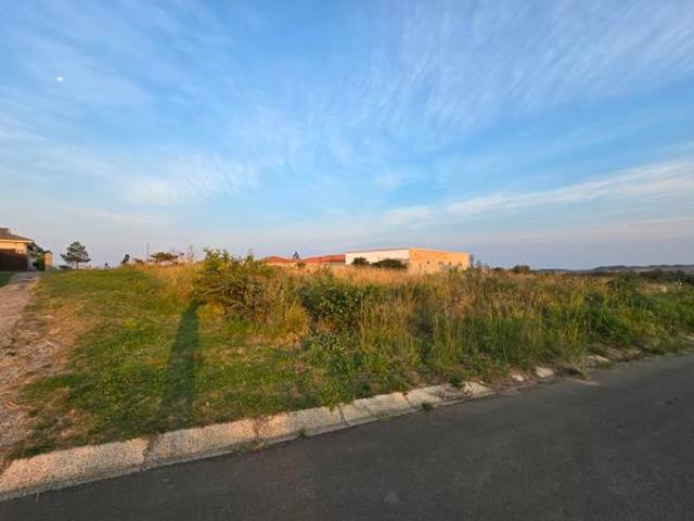 648 m² Land available in Gonubie