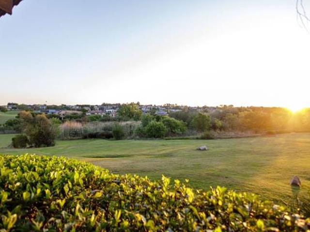 649 m² Land available in Eagle Canyon Golf Estate