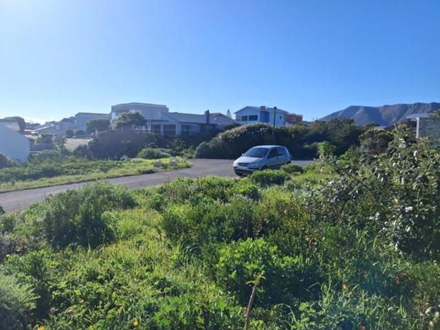 649 m² Land available in Perlemoenbaai