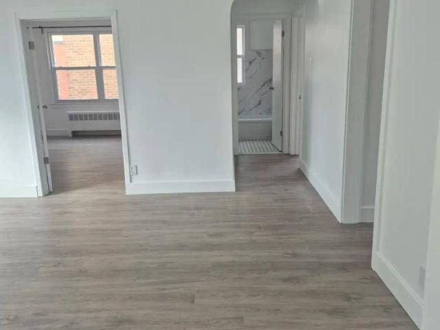 649 Rideau St — 5