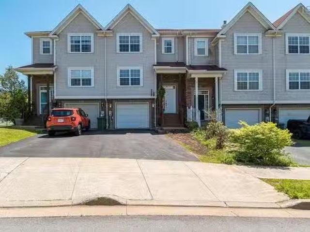 64 Whitehall Crescent, Dartmouth, NS, B2W 6N3 house for sale.