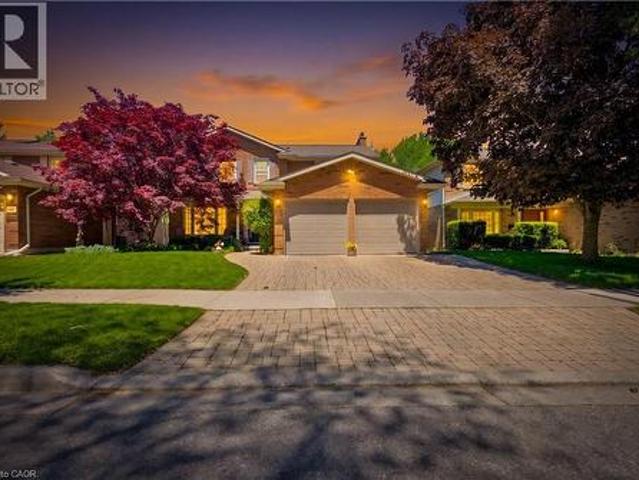 64 Woodview Crescent, Kitchener, ON, N2A 3E3 house for sale | Listing ID 40838 | Royal LePage