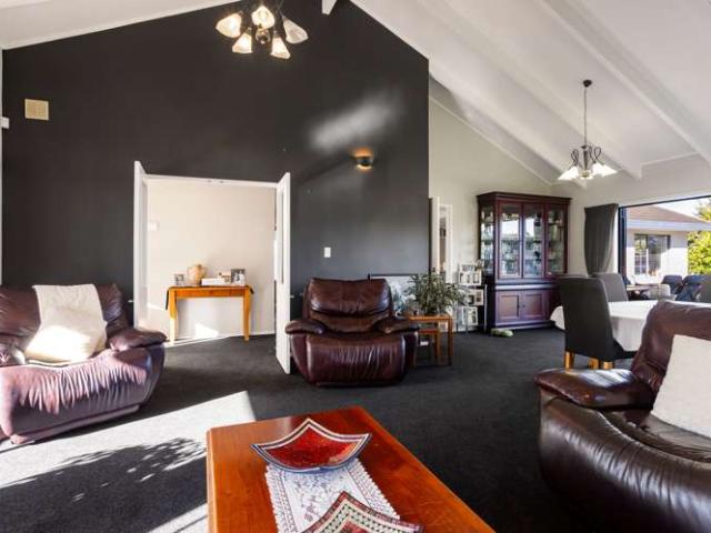 64 Athlone Drive, Cambridge, Waipa