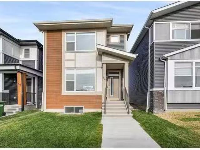 64 Corner Glen Link Ne, Calgary, AB, T3N 2L4 house for sale.