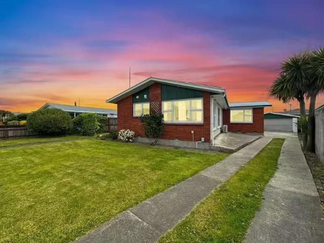 64 Frensham Crescent, Woolston, NZ House for Sale