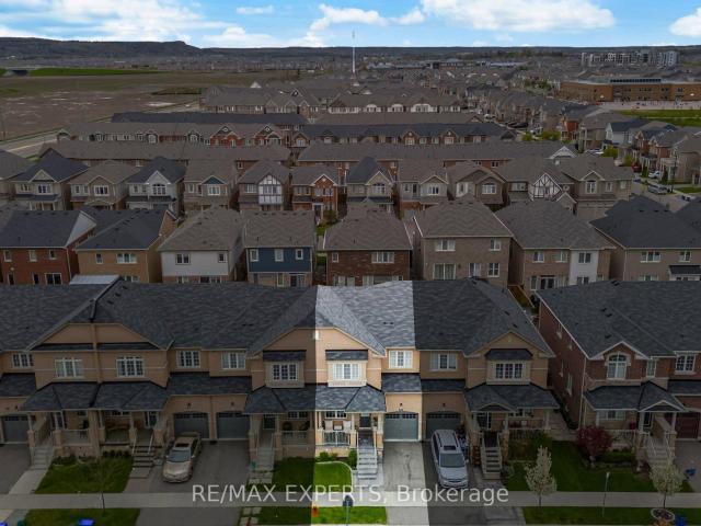 64 Holbrook Court, Milton | For Sale @ $899,000 | Condos. Ca