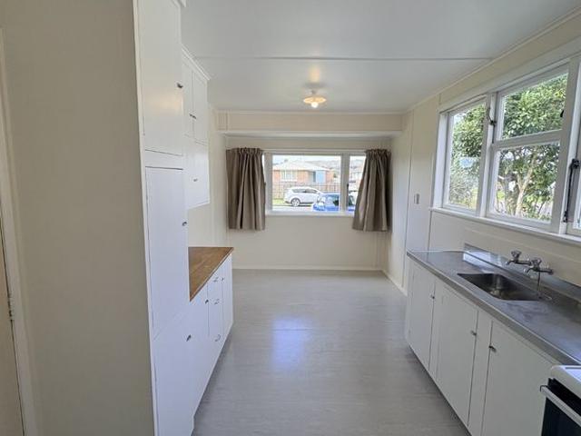 64 Lipscombe Crescent, Havelock North, Hastings