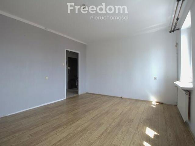 64 m2 możliwy podział na 2 mieszkania
