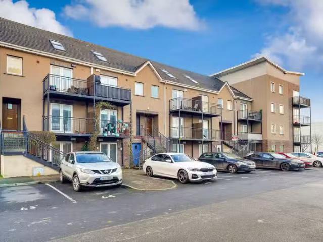64 Melville Cove, Finglas, Dublin 11 is for sale