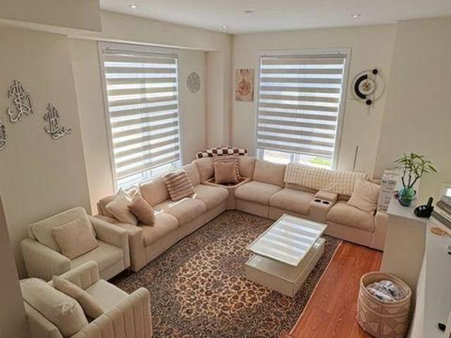 64 Seine Lane E, Richmond Hill | 5Beds/4Bath, Townhouse, $3,900/mo | Condos. Ca