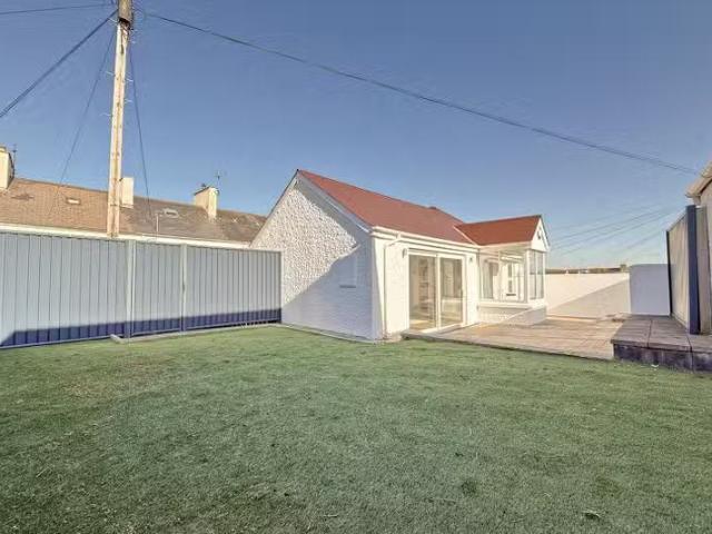 64a Causeway Street,