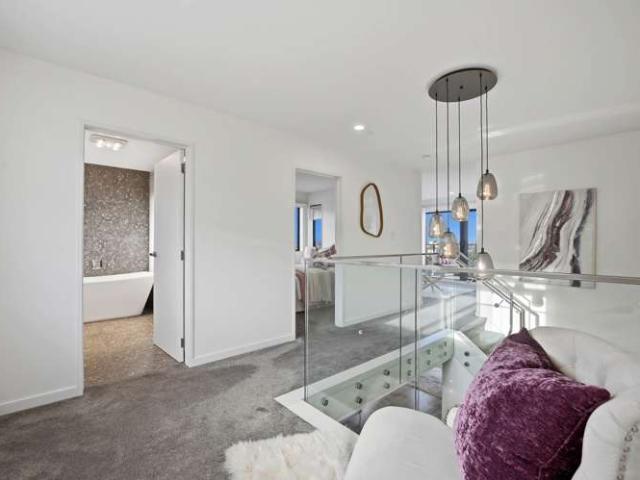 64A Monarch Avenue, Hillcrest, North Shore City