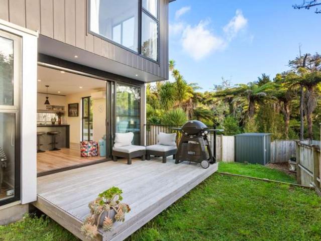 64C Sungrove Rise, Sunnyvale, Waitakere City