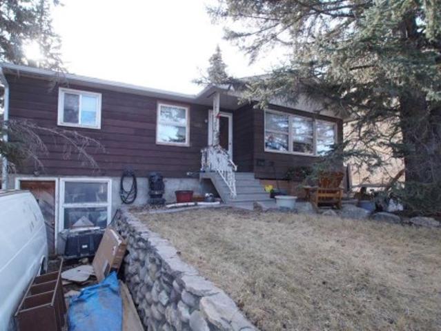6503 33 Avenue Nw, Calgary, AB, T3B 1K9 house for sale | Listing ID A2284 | Royal LePage