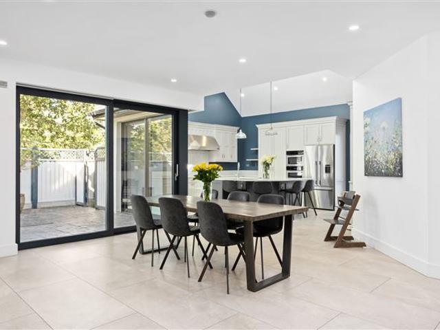 650,000 | Barraderra, Monasterevin, Co. Kildare Kelly Hudson Properties 5021 MyHome. Ie Residential