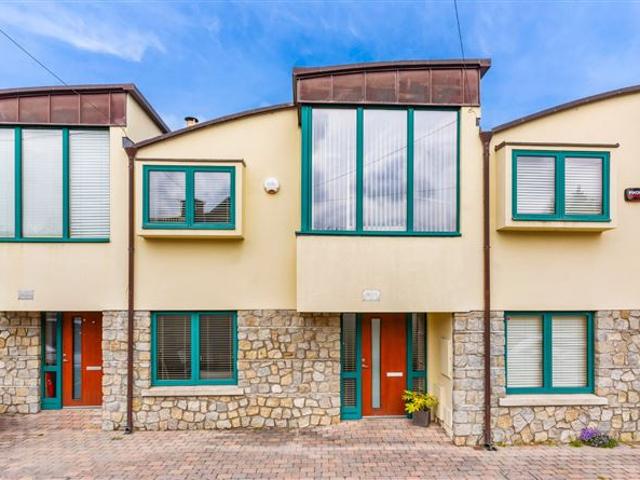 650,000 | 3 Brehon Court, Harold's Grange Road, Rathfarnham, Dublin 16 DNG Rathfarnham 4995 MyHome. Ie Residential