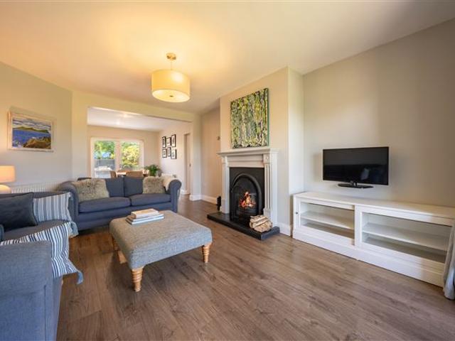 650,000 | 6 Westwood Gardens, Bandon Road, Kinsale, Cork Engel & Voelkers 5004 MyHome. Ie Residential
