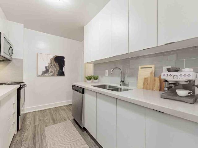 650 Eglinton Avenue West 3 Bedroom Apartment for Rent at 650 Eglinton Ave W, Toronto, ON M5N 1C2 Forest Hill