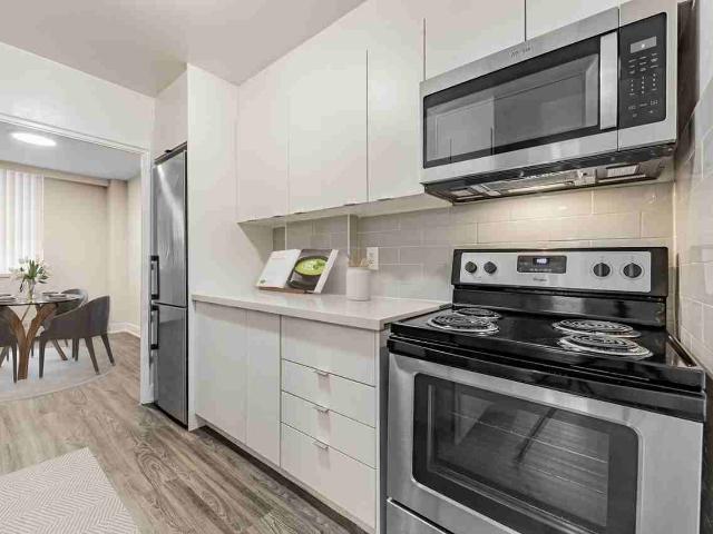 650 Eglinton Avenue West 1 Bedroom Apartment for Rent at 650 Eglinton Ave W, Toronto, ON M5N 1C2 Forest Hill