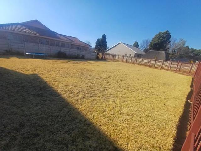 650 m² Land available in Flamwood
