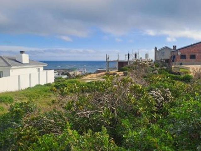 650 m² Land available in Suiderstrand