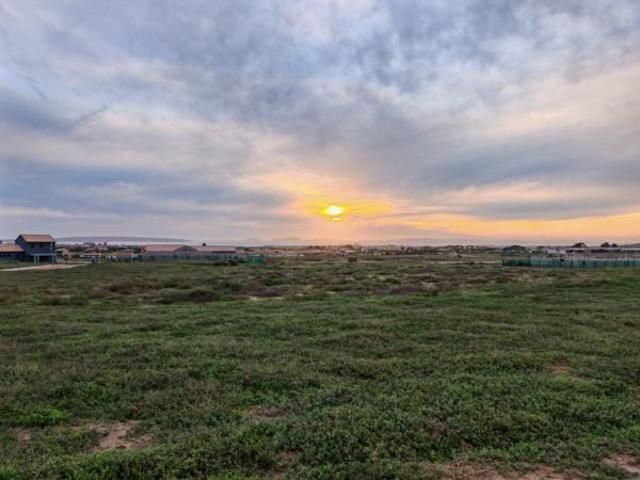 651 m² Land available in Langebaan Country Estate