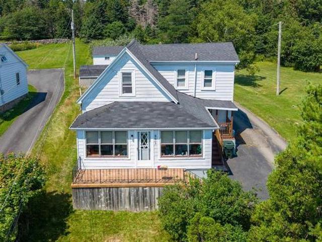 652 Shore Road, Sydney Mines, NS, B1V 1A1 house for sale | Listing ID 202620 | Royal LePage