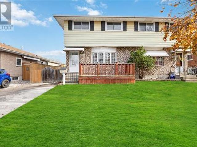 652 Stacy Court, Sarnia, ON, N7S 4M4 house for sale | Listing ID 25001 | Royal LePage