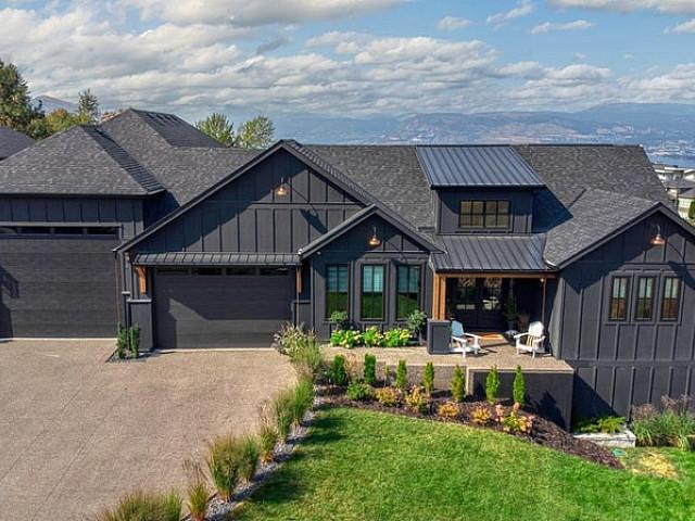 652 Trumpeter Road Kelowna, British Columbia