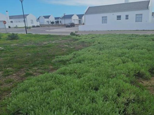 654 m² Land available in Velddrif