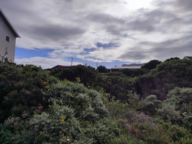 654 m² Land available in Franskraal