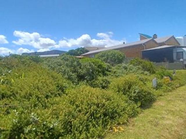 654 m² Land available in Franskraal