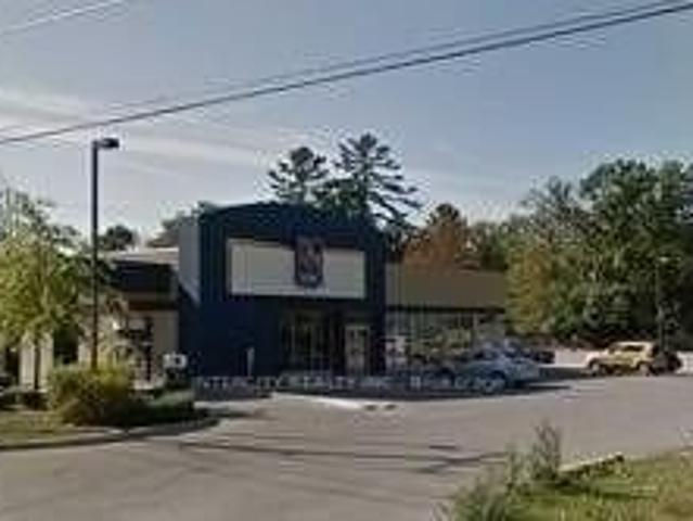 654 River Road W